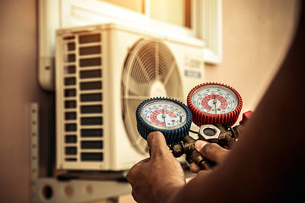 Professional Hvac Installation technician working in South Hamilton, MA